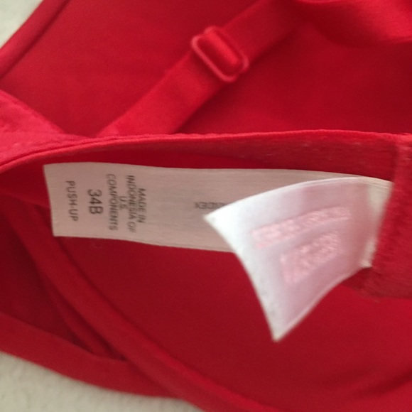 Victoria’s Secret Very Sexy Push Up 34b - Picture 3 of 4